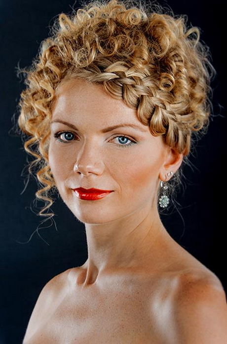 Einfache frisuren mit locken
