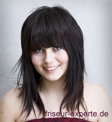 frisuren mit schrägem pony lange haare