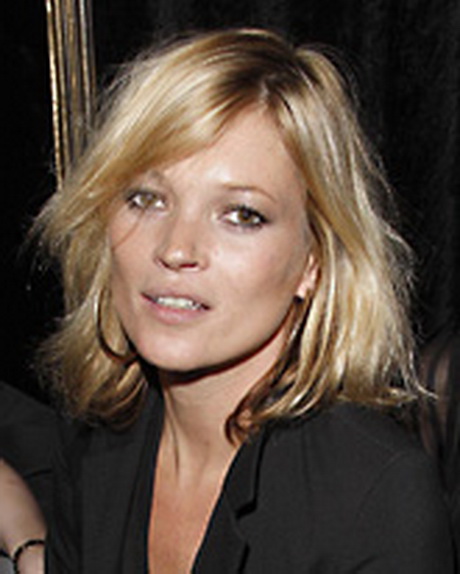 frisuren männer alternativ schicke frisur schulterlanges haar