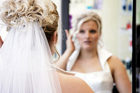 Brautfrisuren mit schleier lange haare