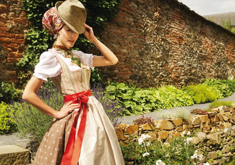 Trend dirndl 2015