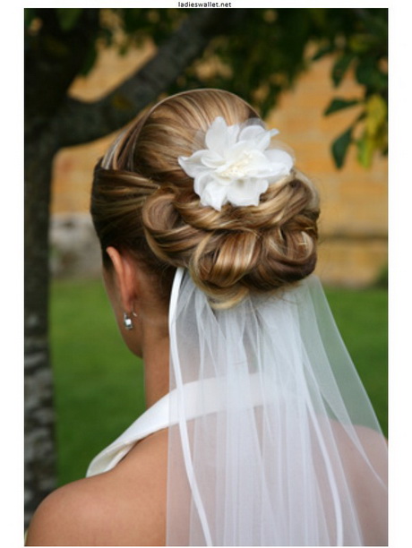 Hochsteckfrisuren hochzeit mit schleier