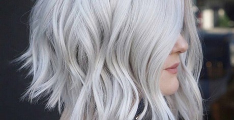 Welche haarfarbe ist 2018 trend