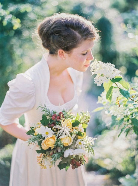 Brautfrisur trachtenhochzeit