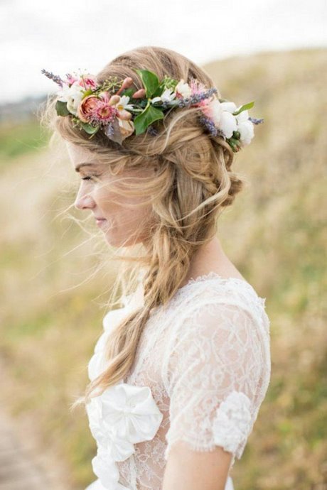 Blumen haare hochzeit