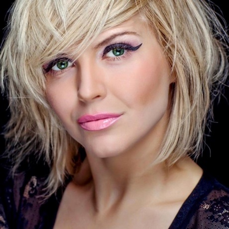 Frisuren damen bob mit pony