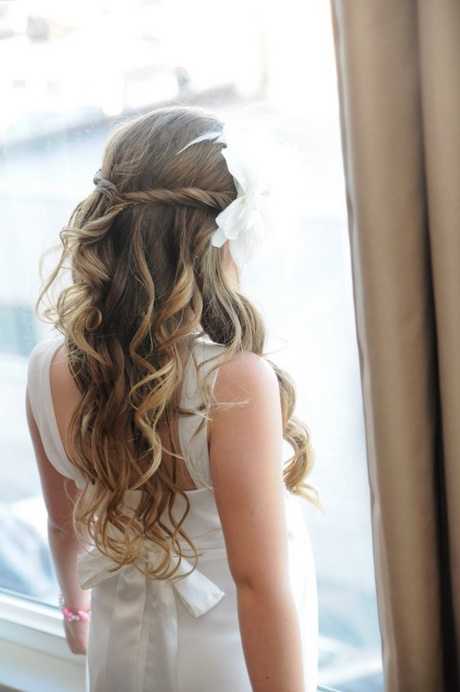 Frisuren mit locken für hochzeit