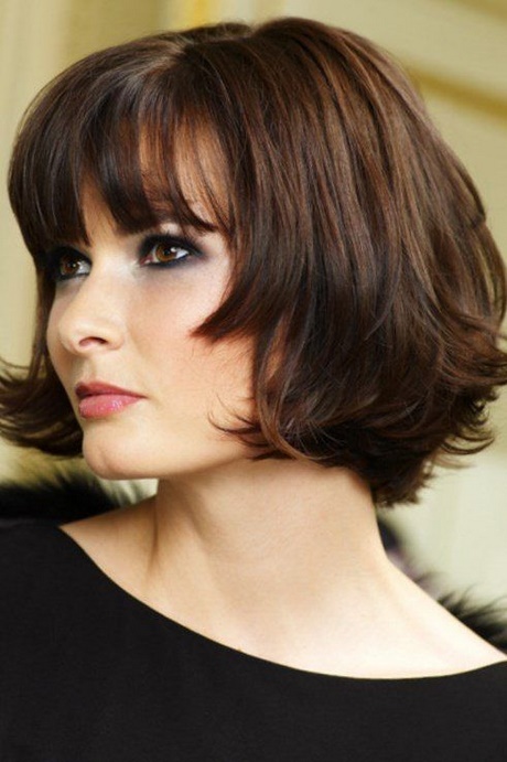 Frisuren bob pony mittellang