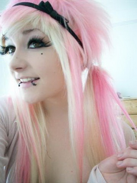 Blond pinke haare