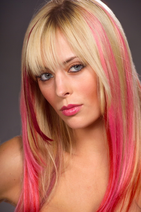 Blonde haare mit pinken strähnen