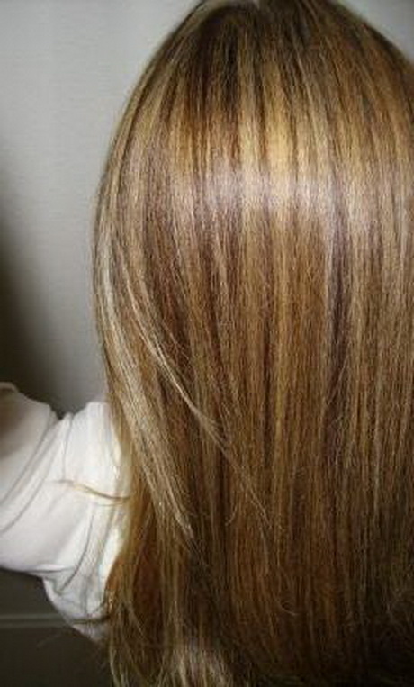 Blonde strähnen in braunem haar