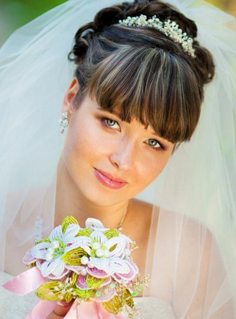 Brautfrisuren mit diadem