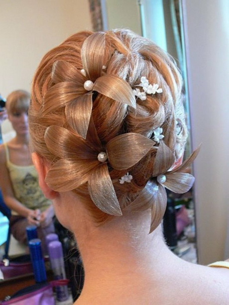 Brautfrisuren mit perlen