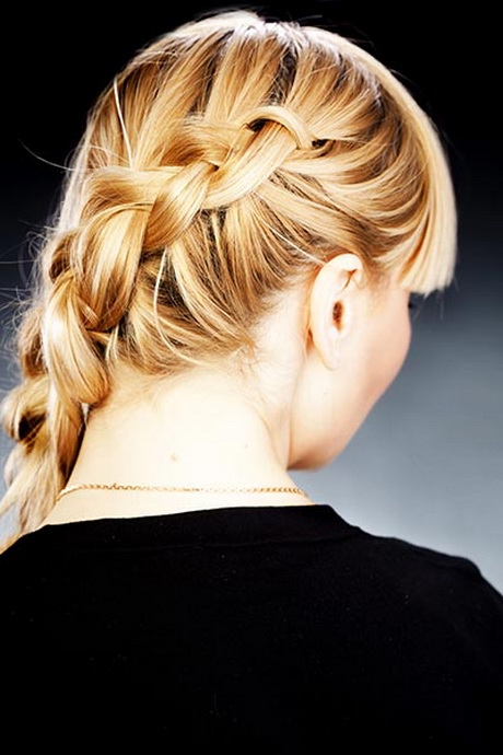Einfache frisuren für langes haar