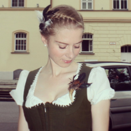 Flechtfrisur dirndl