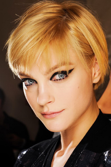 Frisuren stylen kurze haare