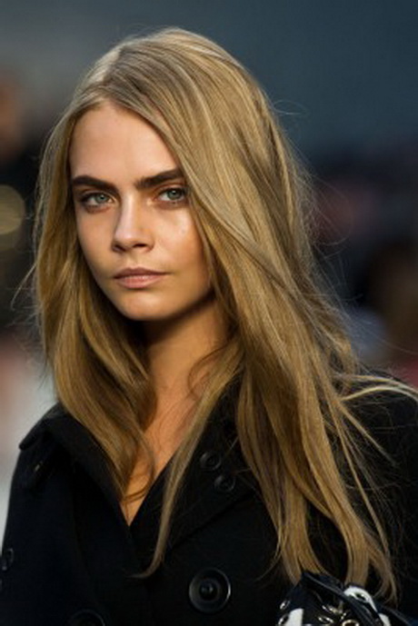 Haare frisieren lang