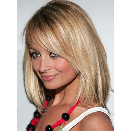 Halblange frisuren mit pony