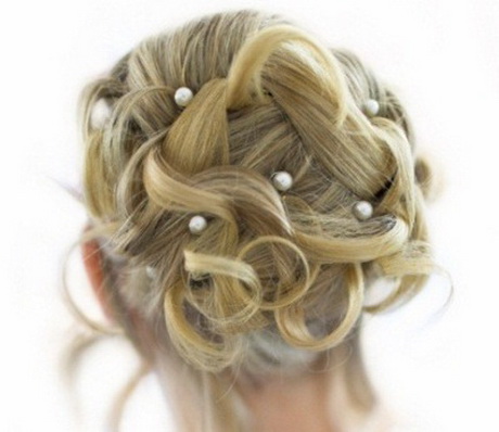 Hochsteckfrisuren anleitung bilder