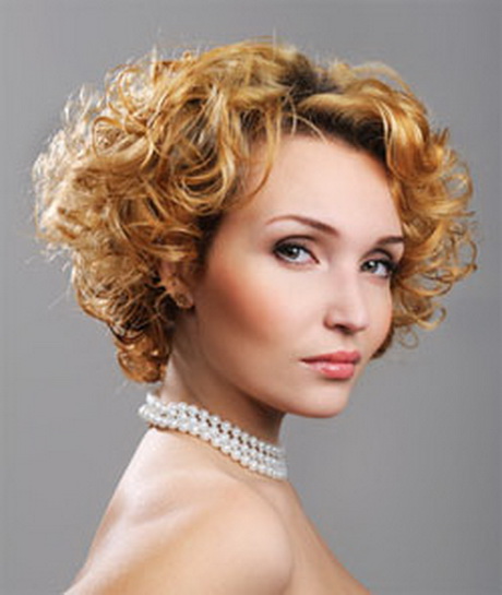 Kurzhaarfrisuren Mit Naturlocken Sch nheit Und Pflege