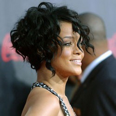 Rihanna kurze haare