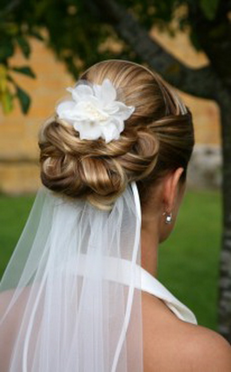 Hochsteckfrisuren hochzeit mit schleier