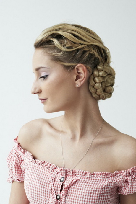 Kurzhaarfrisuren zum dirndl