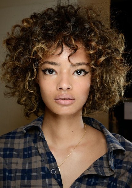 Frisurentrends locken 2018