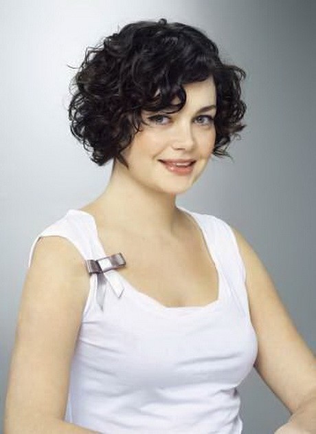 Frisuren für locken kurze haare