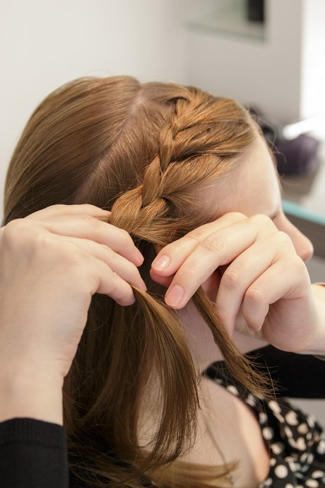 Haare flechten kopfhaut