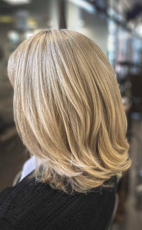 Frisuren 2023 für feines haar