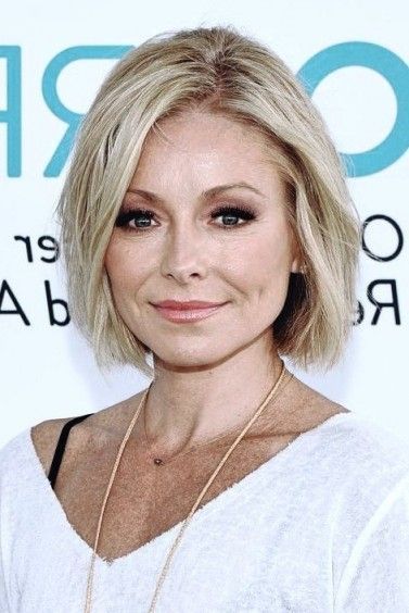 Kurzhaarfrisuren 2023 frauen ab 40