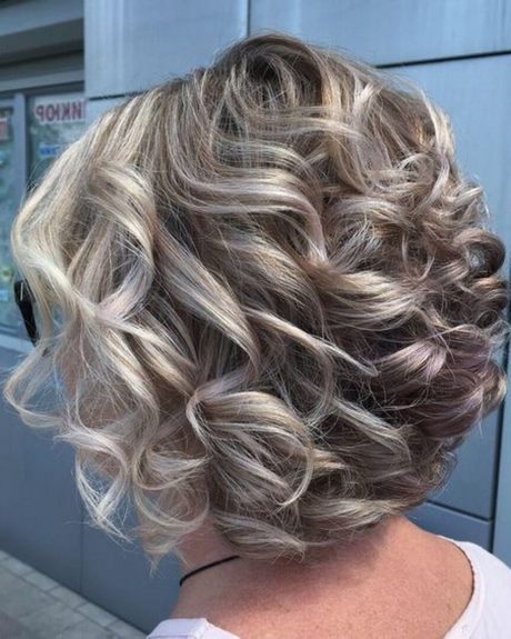 Kurzhaarfrisuren 2023 frauen