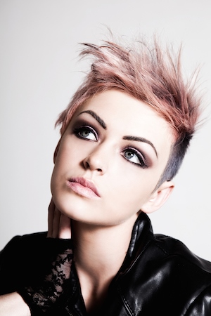 Kurzhaarfrisuren frauen frech 2023 feines haar