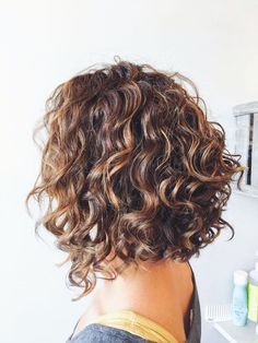 Frisuren frauen halblang locken