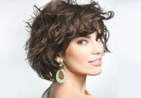 Frisuren kurz locken damen