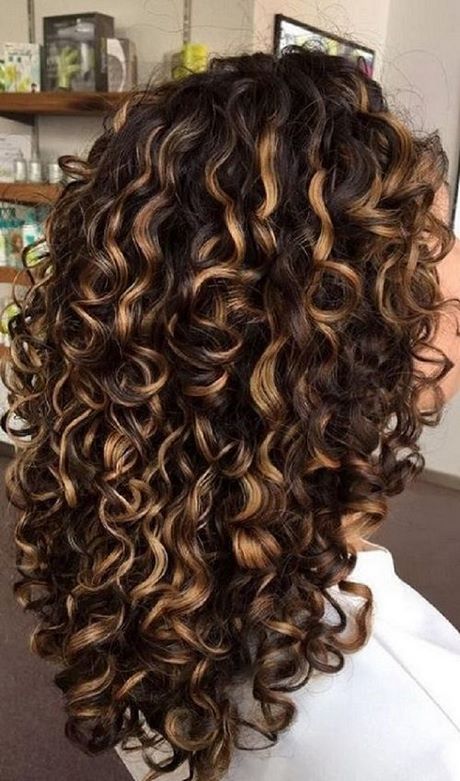 Frisuren kurz locken 2021