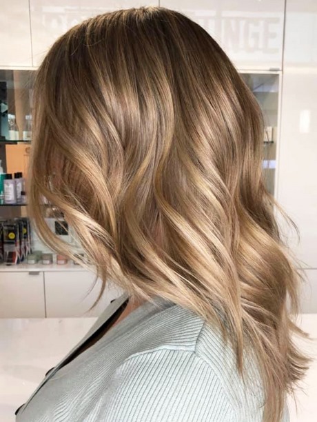 Farbtrends 2022 frisuren