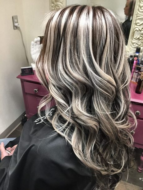 Frisuren farbe 2022