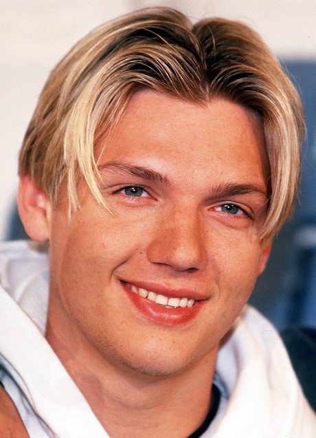 Männliche frisuren 2022