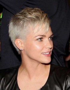 Pixie cut dünnes haar