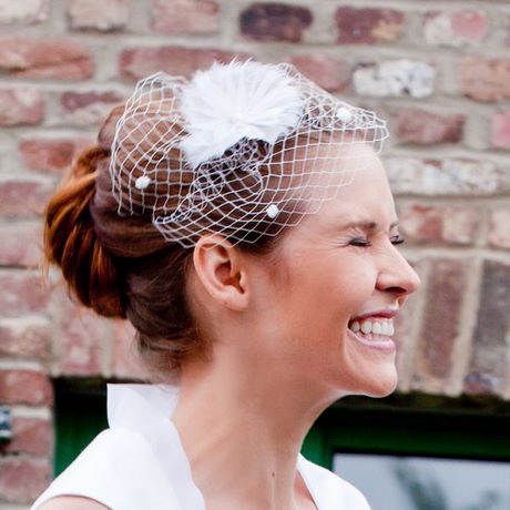 Brautfrisur fascinator