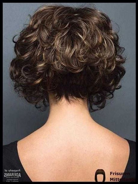 Kurzhaarfrisuren locken 2022