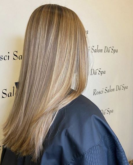 Mittellange haare blond 2022