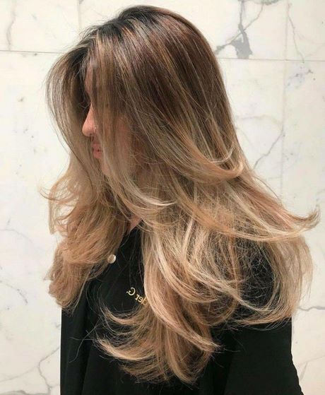 Mittellange haare blond 2022