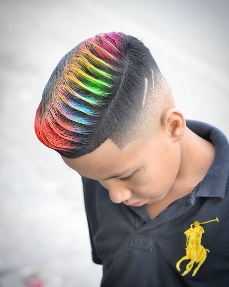 Moderne jungs frisuren 2022