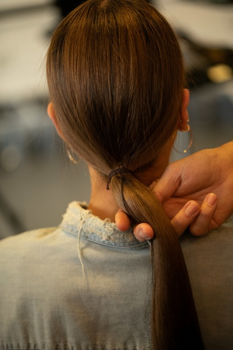 Haare zusammenstecken