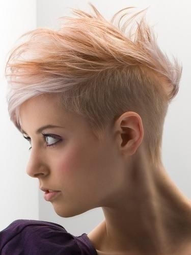 Kurze haare mit sidecut