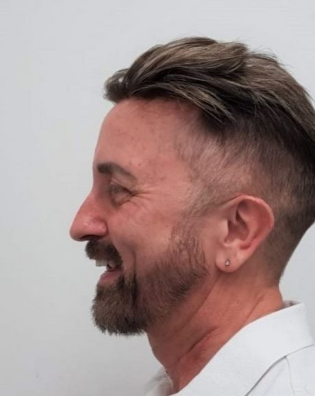 Übergang kurze lange haare männer