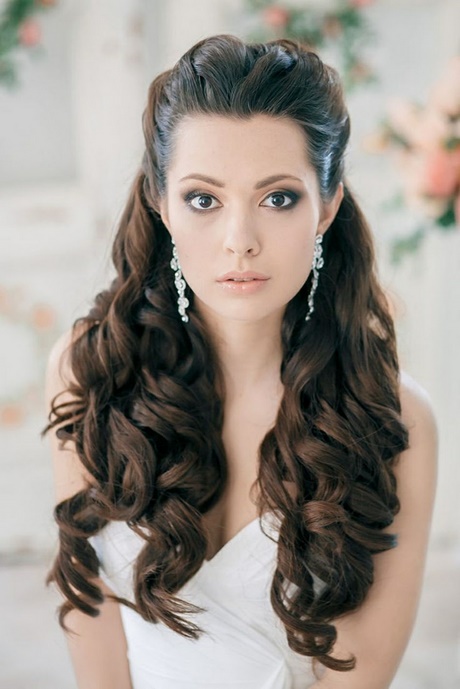 Brautfrisuren locken halb offen